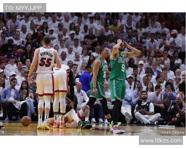 火箭队与黄蜂队激战正酣2月2日精彩对决引发球迷热议